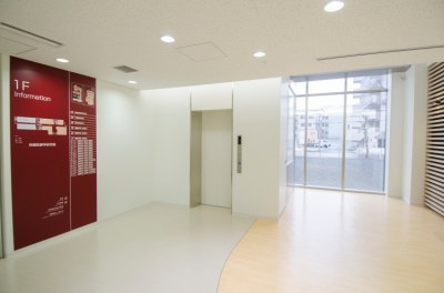 1階エレベーターホール