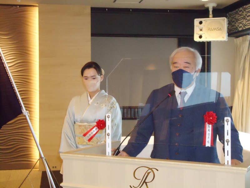 受賞式の挨拶