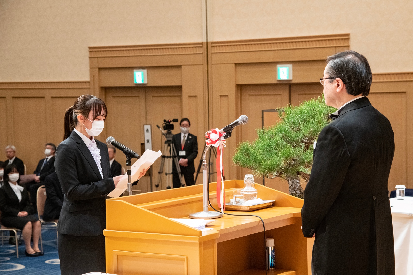 保健医療学部新入生による宣誓