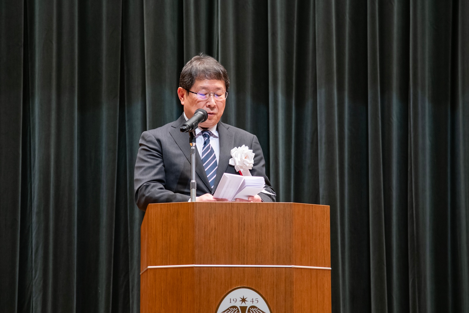 片寄正樹保健医療学部長による式辞