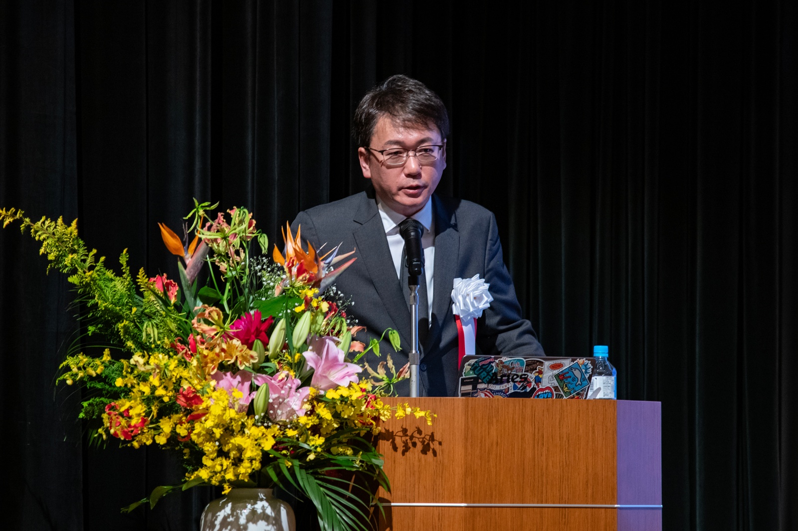 講演を行う島田裕之氏