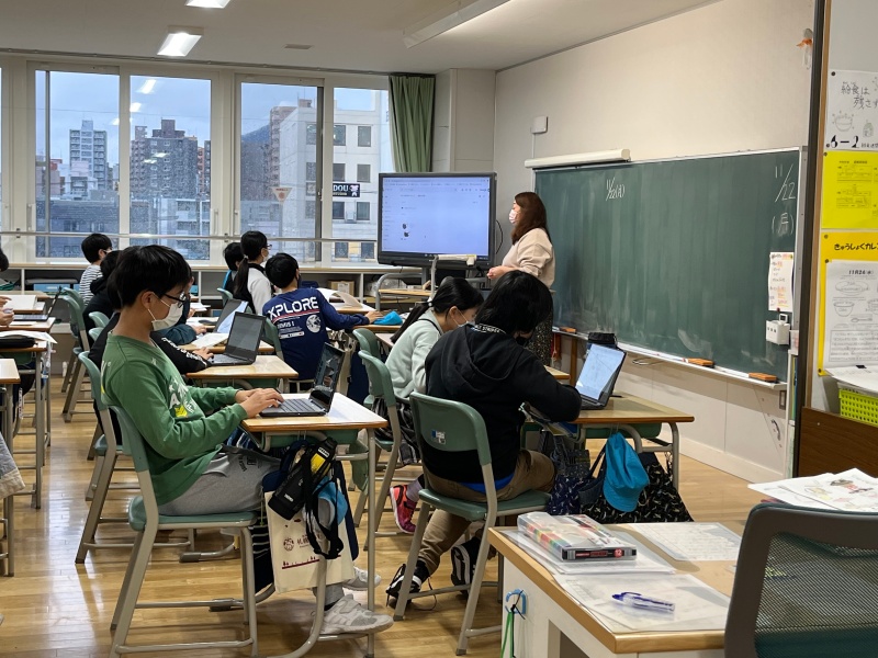 二条小学校①(10/8~11/25)　総合的な学習の時間「病気の予防プロジェクト」探求の様子