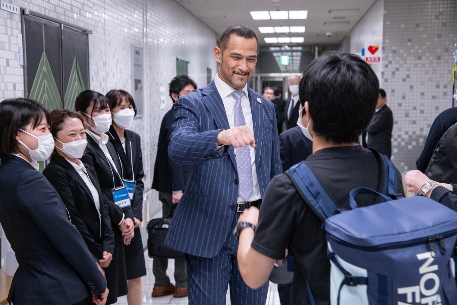 室伏長官