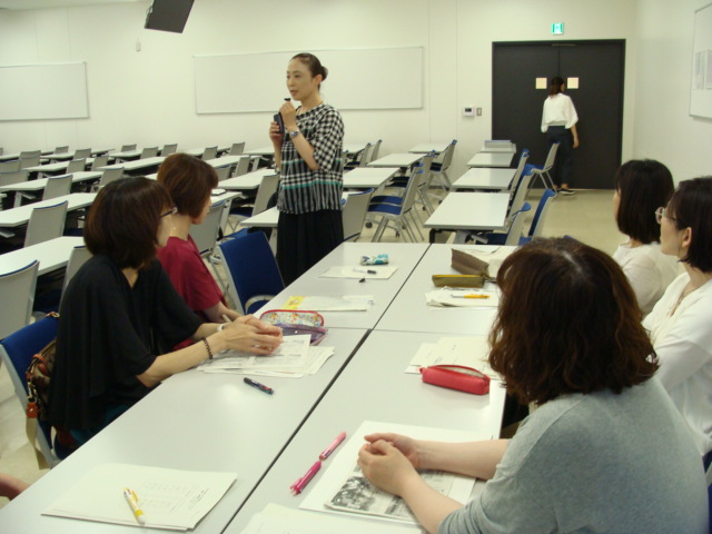 研修(札幌医科大学附属病院NICU・GCU　河江伸枝助産師）の様子