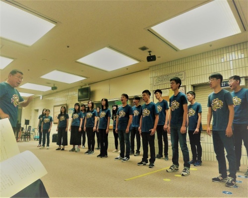 台北医学大学合唱団21名