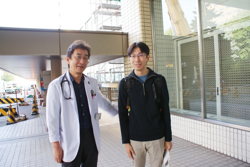 激励の言葉を贈る土橋病院長