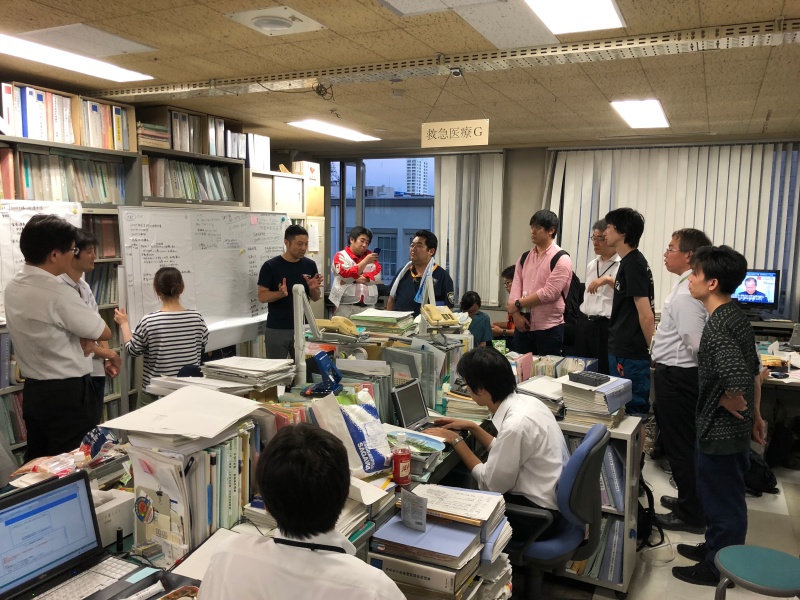 厚生労働省DMAT事務局への経過の説明　DMAT事務局近藤先生