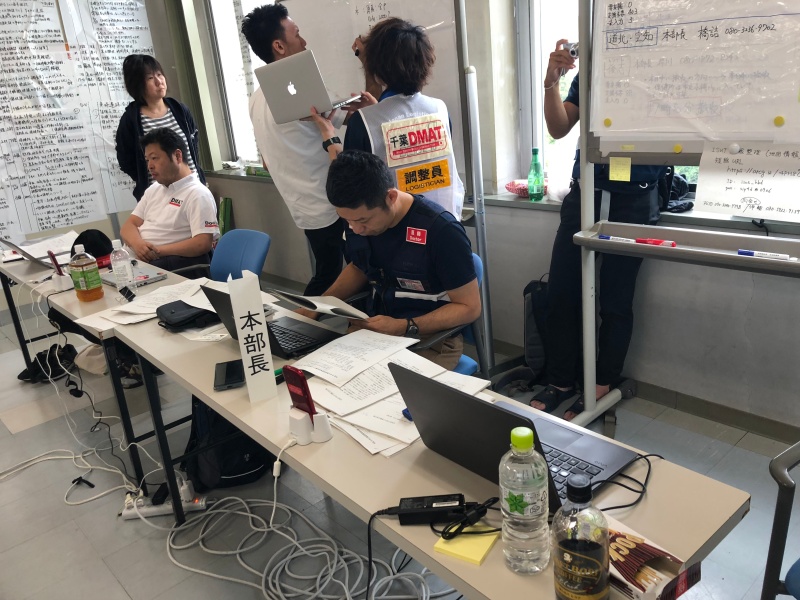 医療救護調整会議　DMATロジスティックチーム、春名看護師