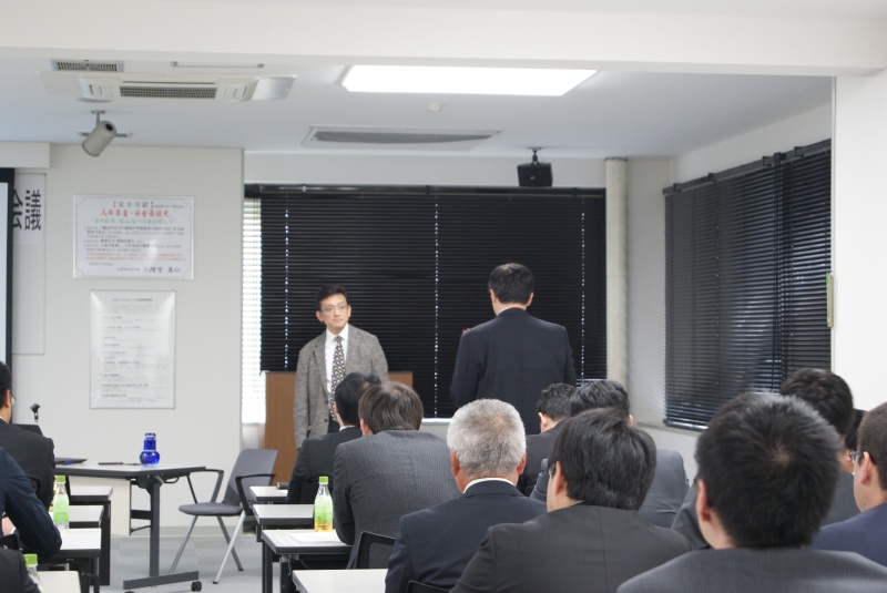 講演の様子（質疑応答）