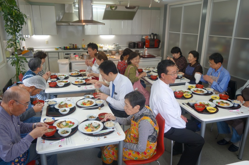 食事会の様子
