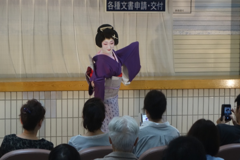 芸妓さんによる舞の様子③