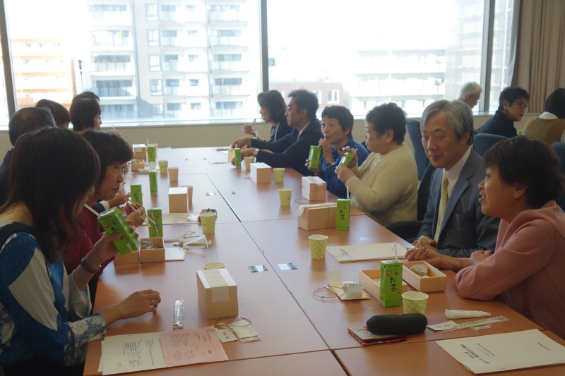 懇談の様子（齋藤副院長）
