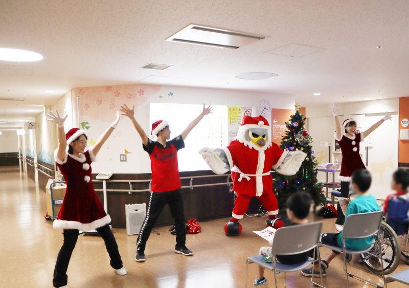 コンサドーレサンタ隊のダンス