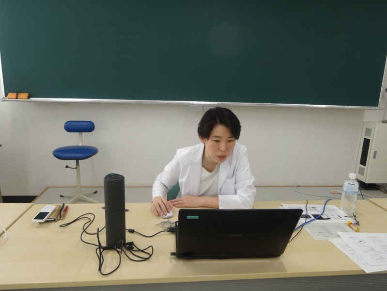 看護学科　久野芳佳　助教による講義