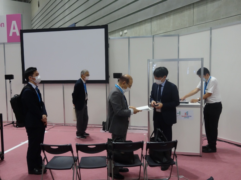 プレゼンテーション後には、来場者からの御質問等にお答えしました。