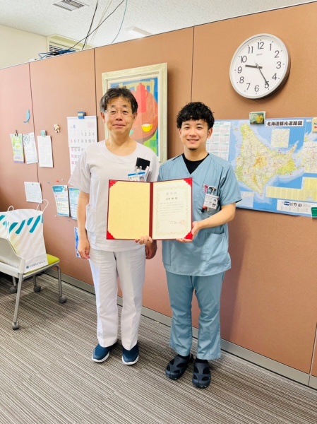 右：沼澤 瞭　大学院生