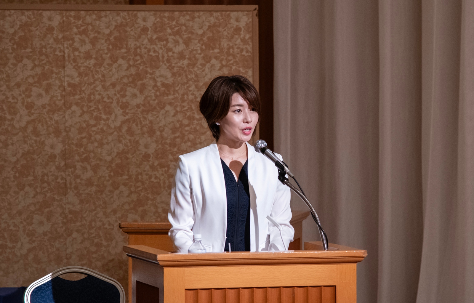 司会進行　HTB森さやかアナウンサー