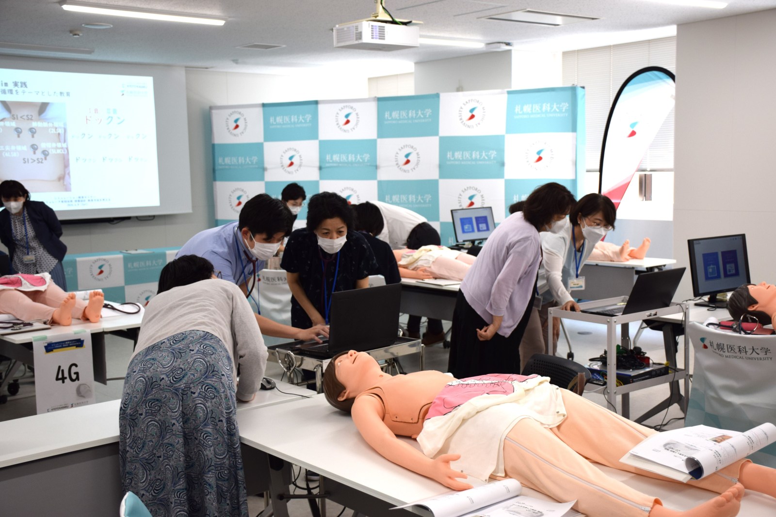 大学間の垣根を超えてトレーニングする様子