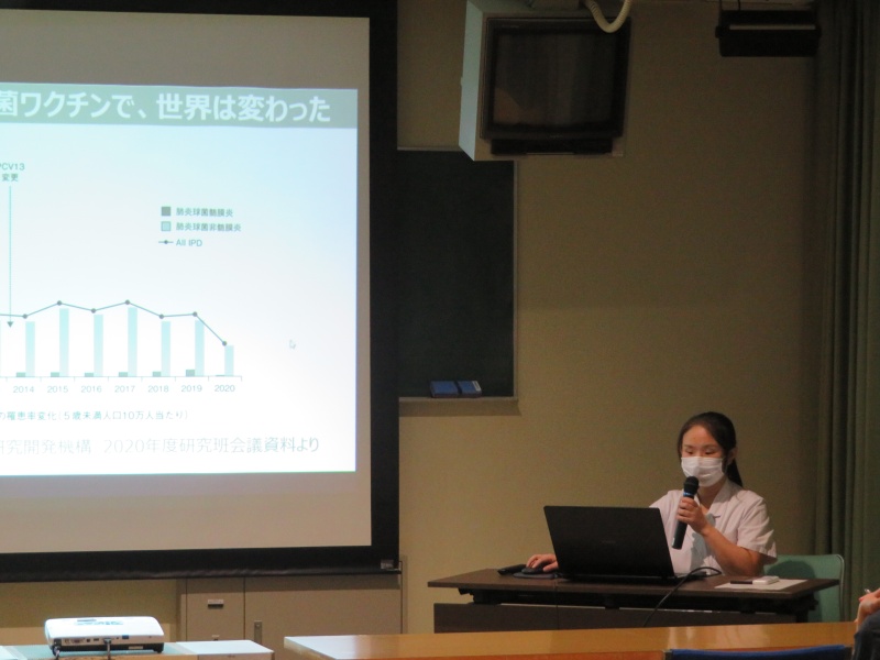 講演の様子（小児科　春日亜衣　助教）