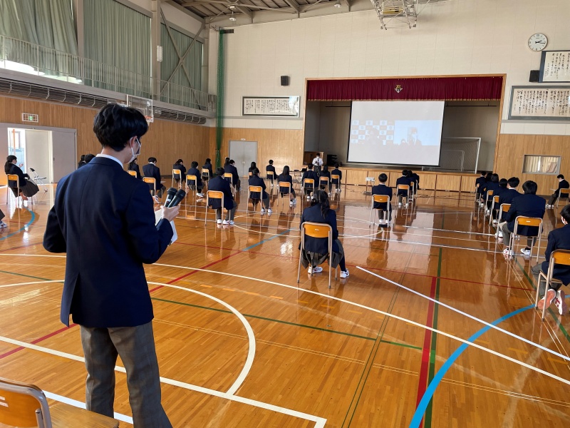 公開講座を受講する学生の様子