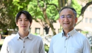 森大学院生（左）と二見教授（右）
