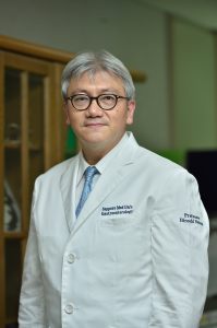消化器内科学講座 教授