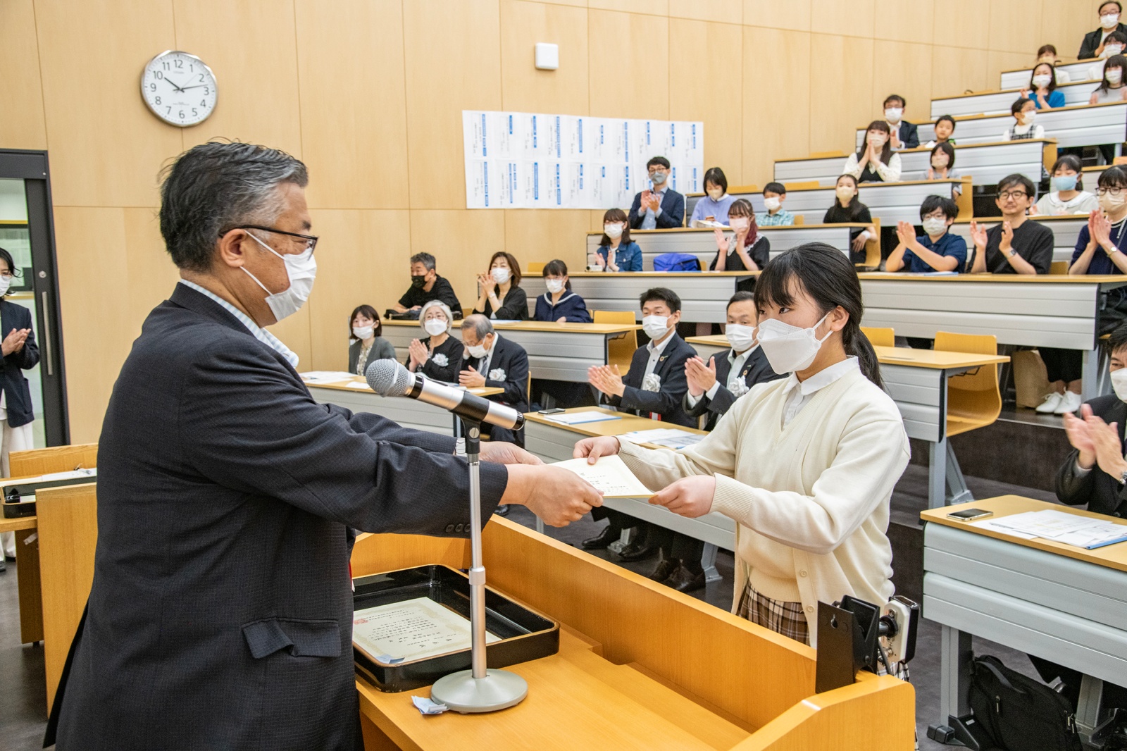 市長賞・教育長賞の授与