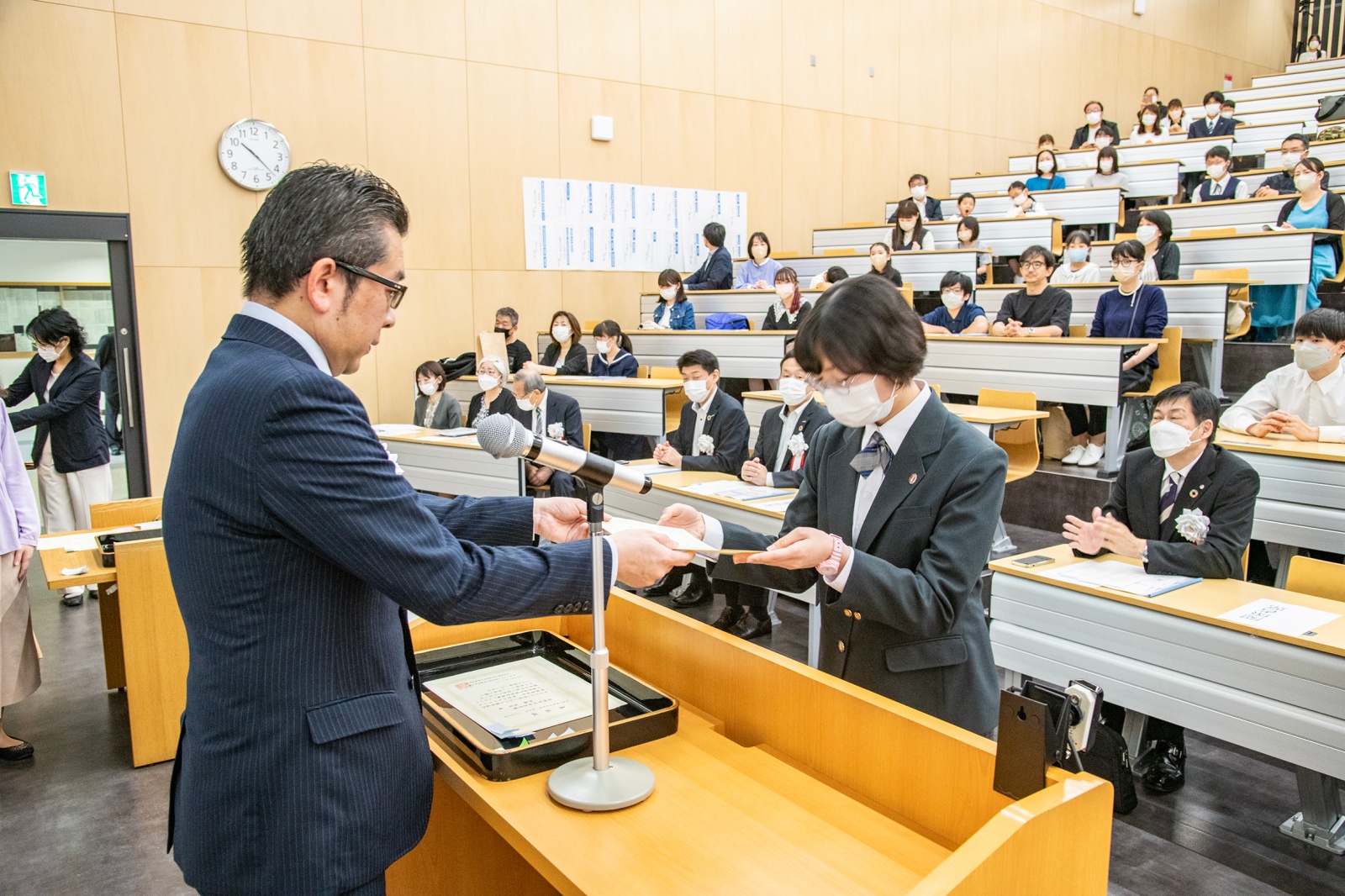 札幌川柳協会名誉会長賞の授与