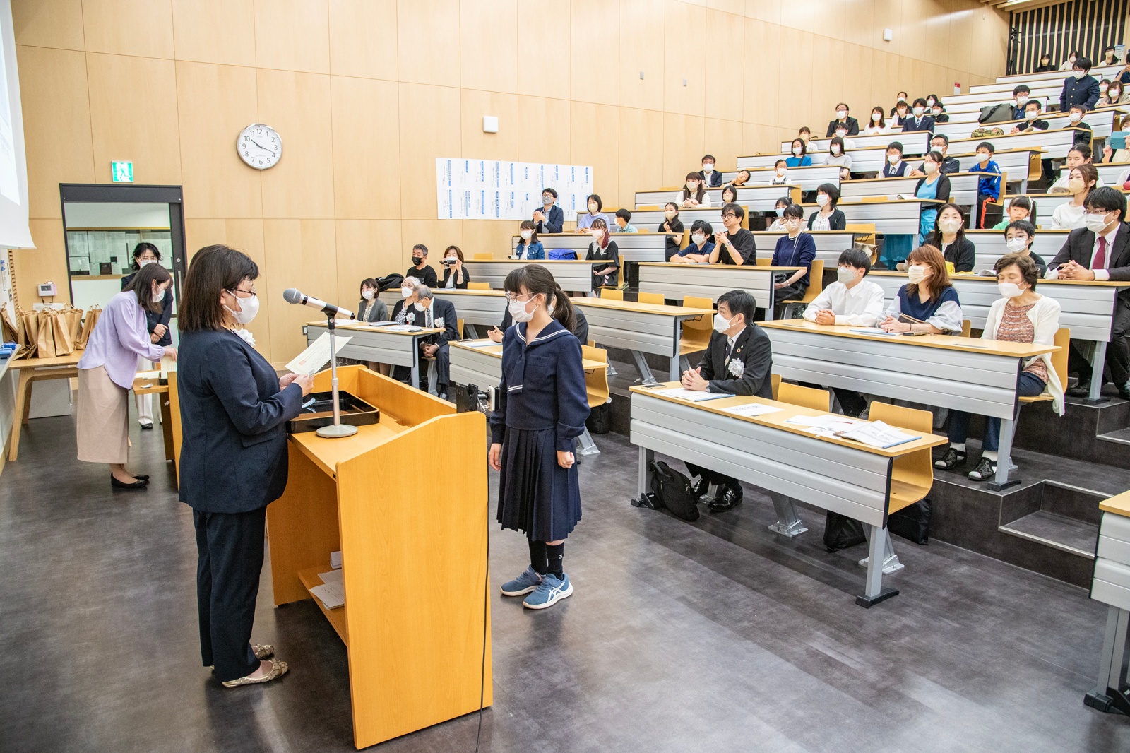 北里大学医療衛生学部公衆衛生学賞の授与