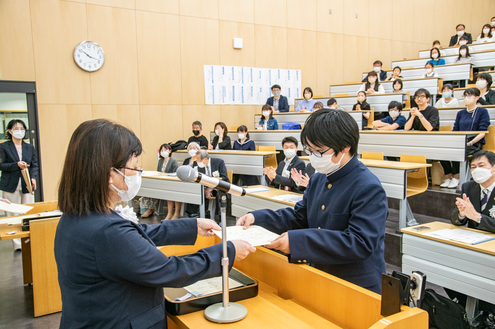 北里大学医療衛生学部公衆衛生学賞の授与