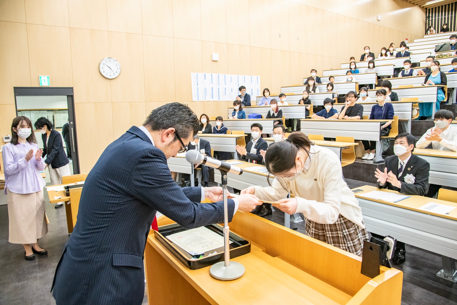 札幌川柳協会名誉会長賞の授与