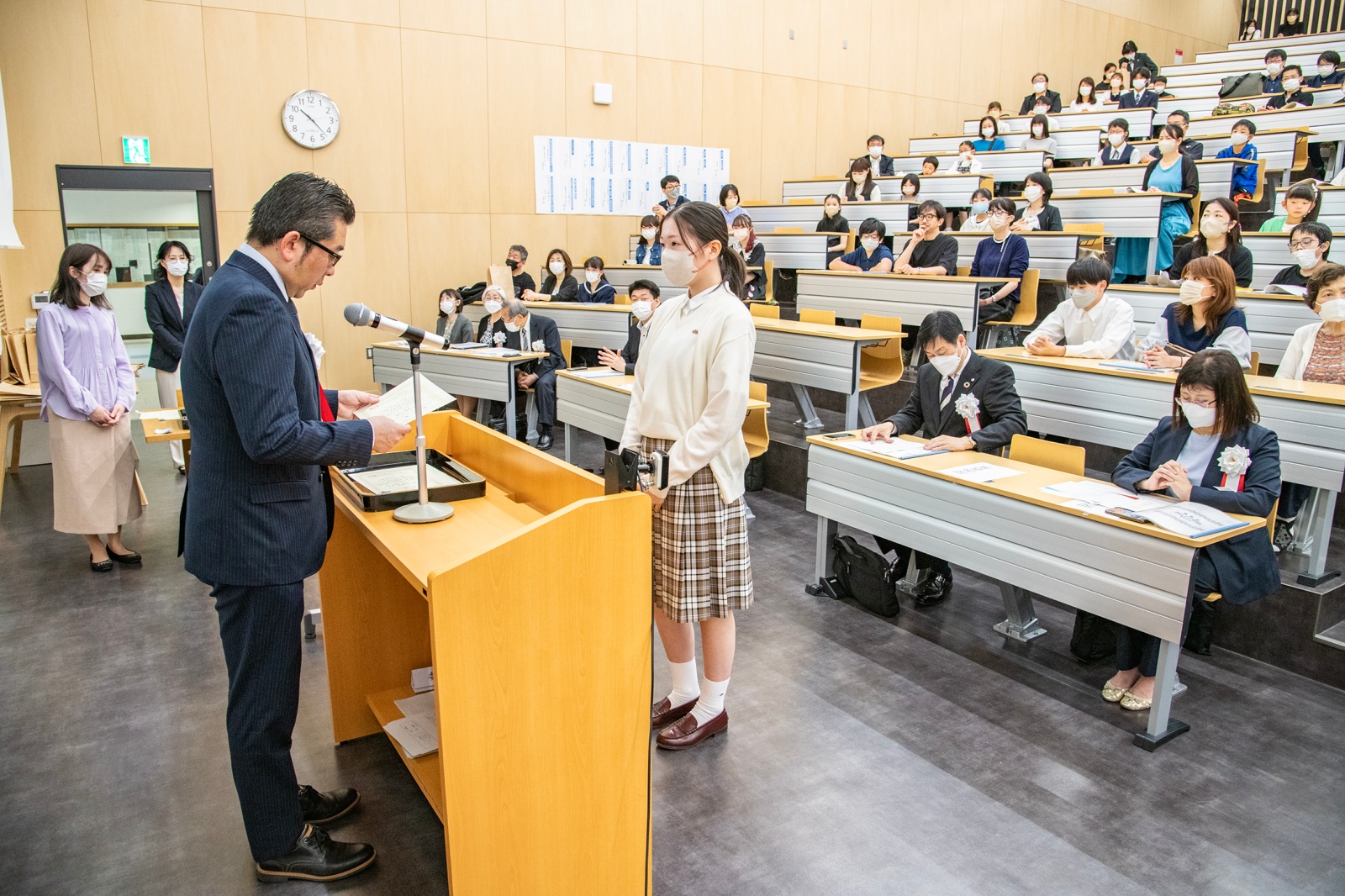 札幌川柳協会名誉会長賞の授与