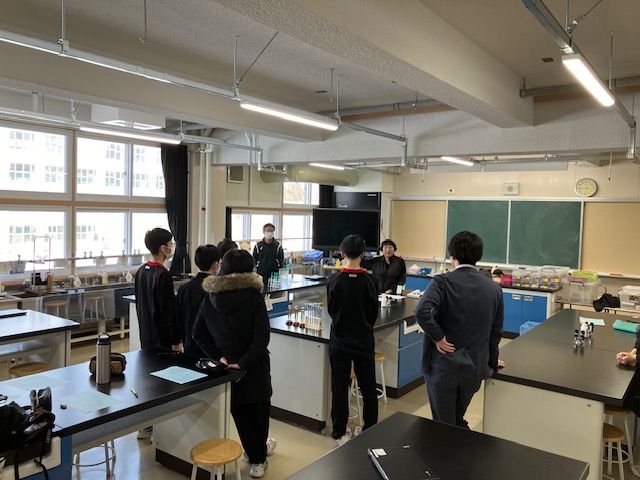 柏中学校　科学部