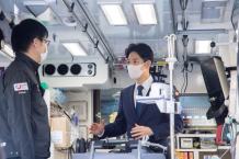 視察の様子1