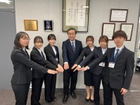 写真3．保健医療学部1年生の皆さんと（保健医療総論インタビュー実習）