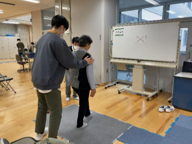 写真 : 調査の様子1