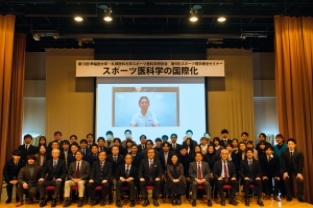 写真 : 啓蒙活動の様子