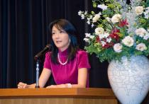 講演する向井亜紀氏