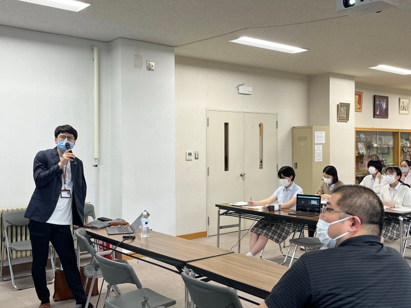 公衆衛生学講座　小山雅之先生の講義(高校生対象講義）