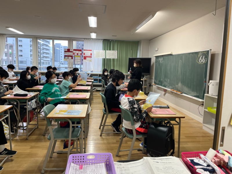調べ学習の様子②