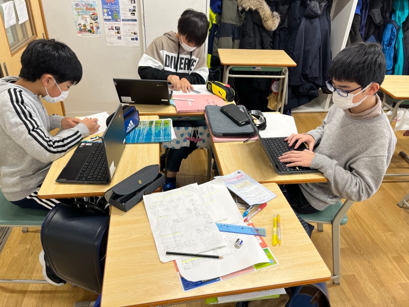 ポスター制作④