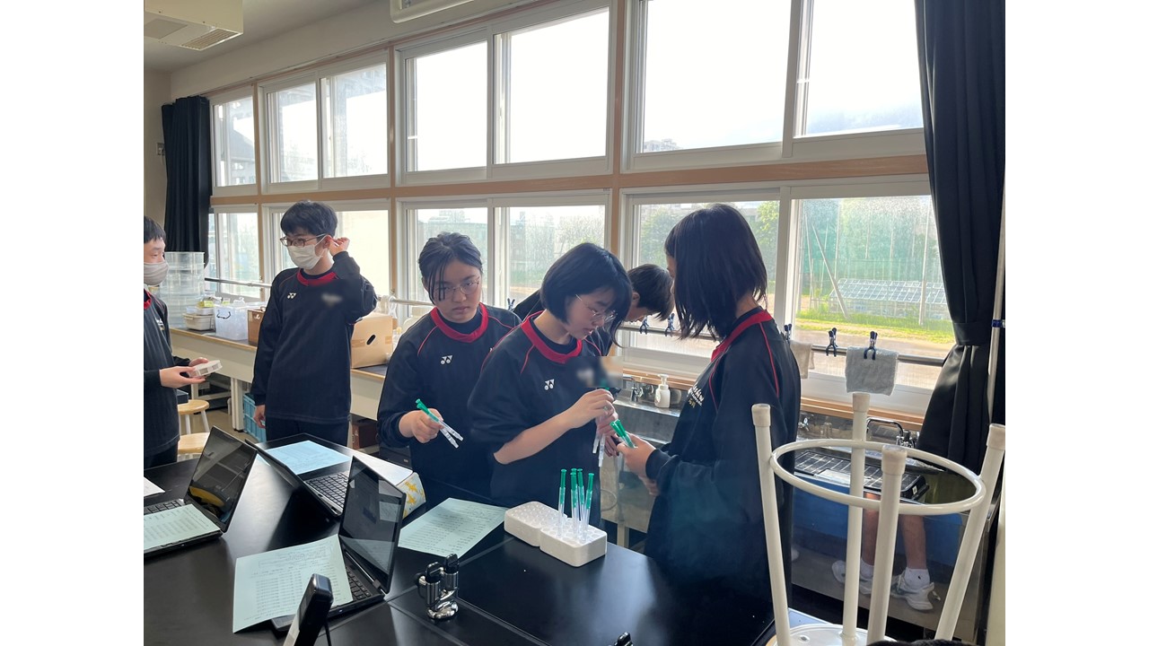 柏　中学校・科学部