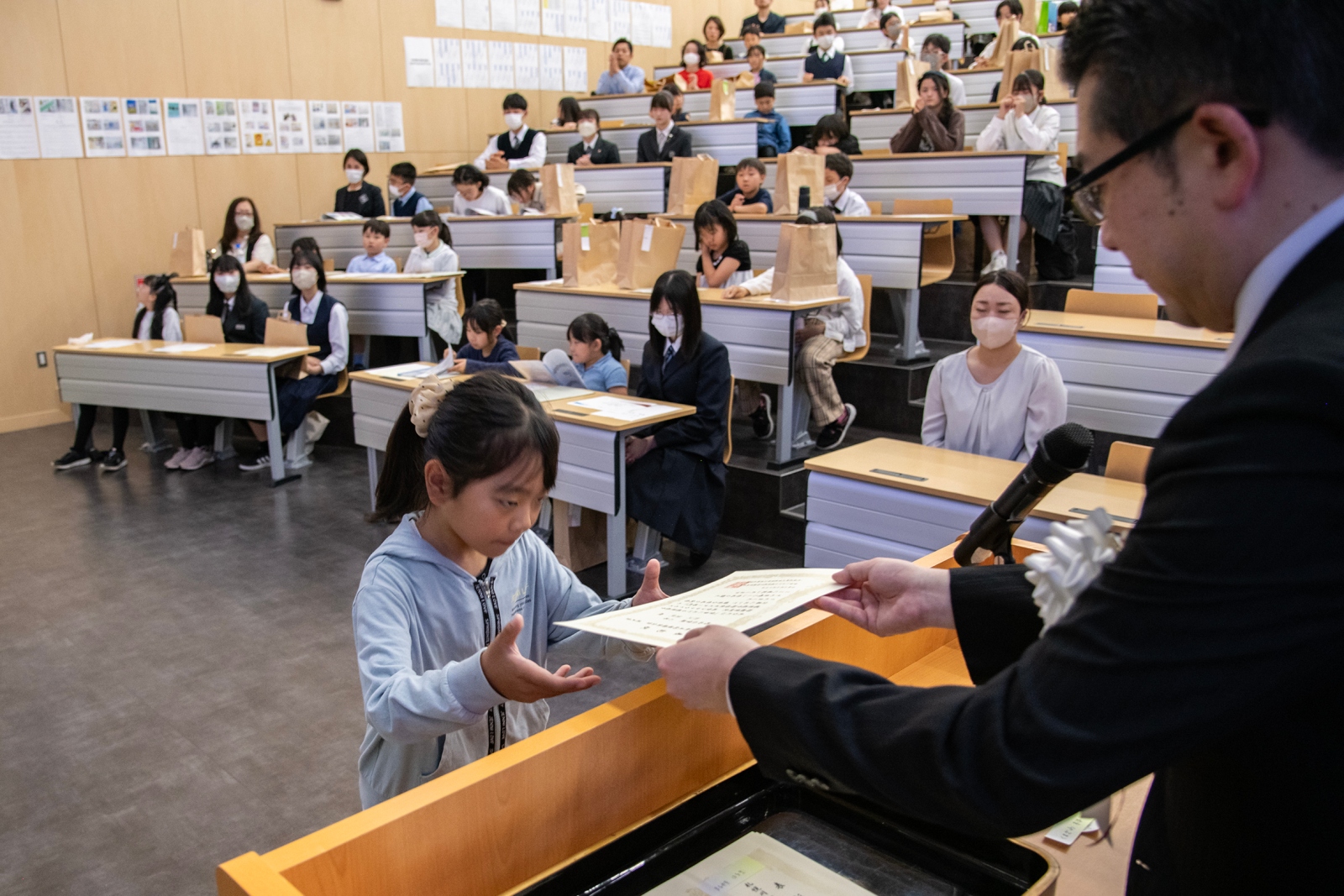 オレンジ賞・北海道私立幼稚園協会賞・札幌川柳協会名誉会長賞の授与