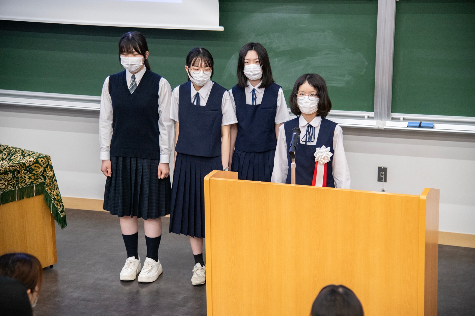 選考者代表挨拶　柏中学校　美術部